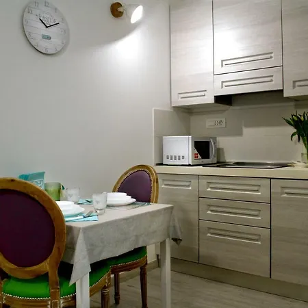 Cozy Corner Apartment