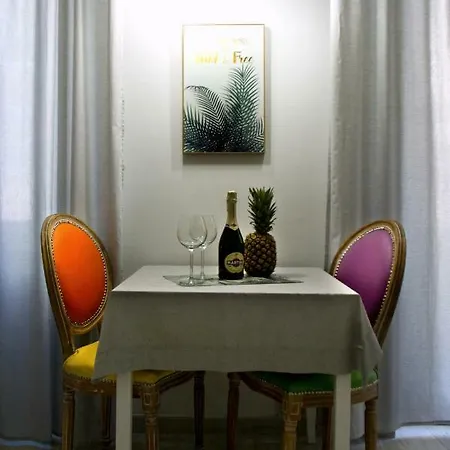 Cozy Corner Apartment La Spezia